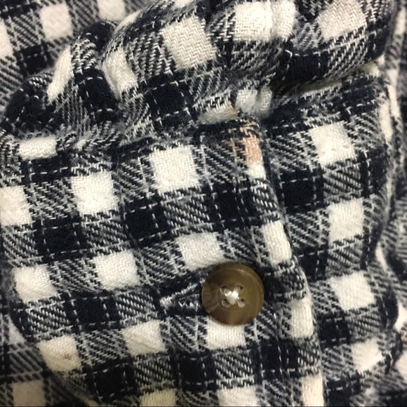 Abercrombie & Fitch Button Down Shirt Small - Picture 8 of 8